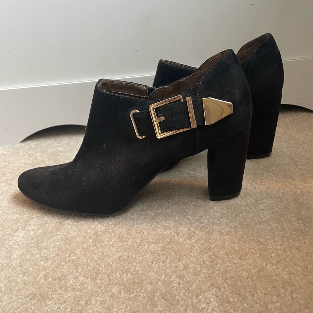 Aerosoles black ankle boots with gold side buckle and inner zipper with 2” heel